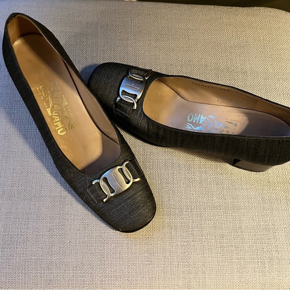 Salvatore Ferragamo Gray Heels with Sophisticated Design